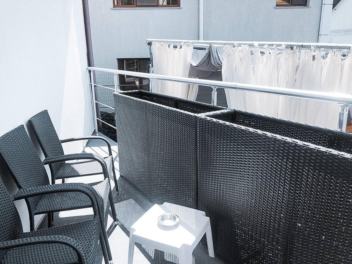 Klaster Seaview Hotel ชรอโนมอสค์ ภายนอก รูปภาพ